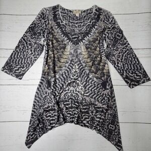 One World Asymmetric Top Medium Brown Feather Print Knit Studs 3/4 Sleeve V-Neck